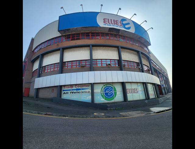 5,751M² BUSINESS CENTRE FOR SALE IN MORNINGSIDE